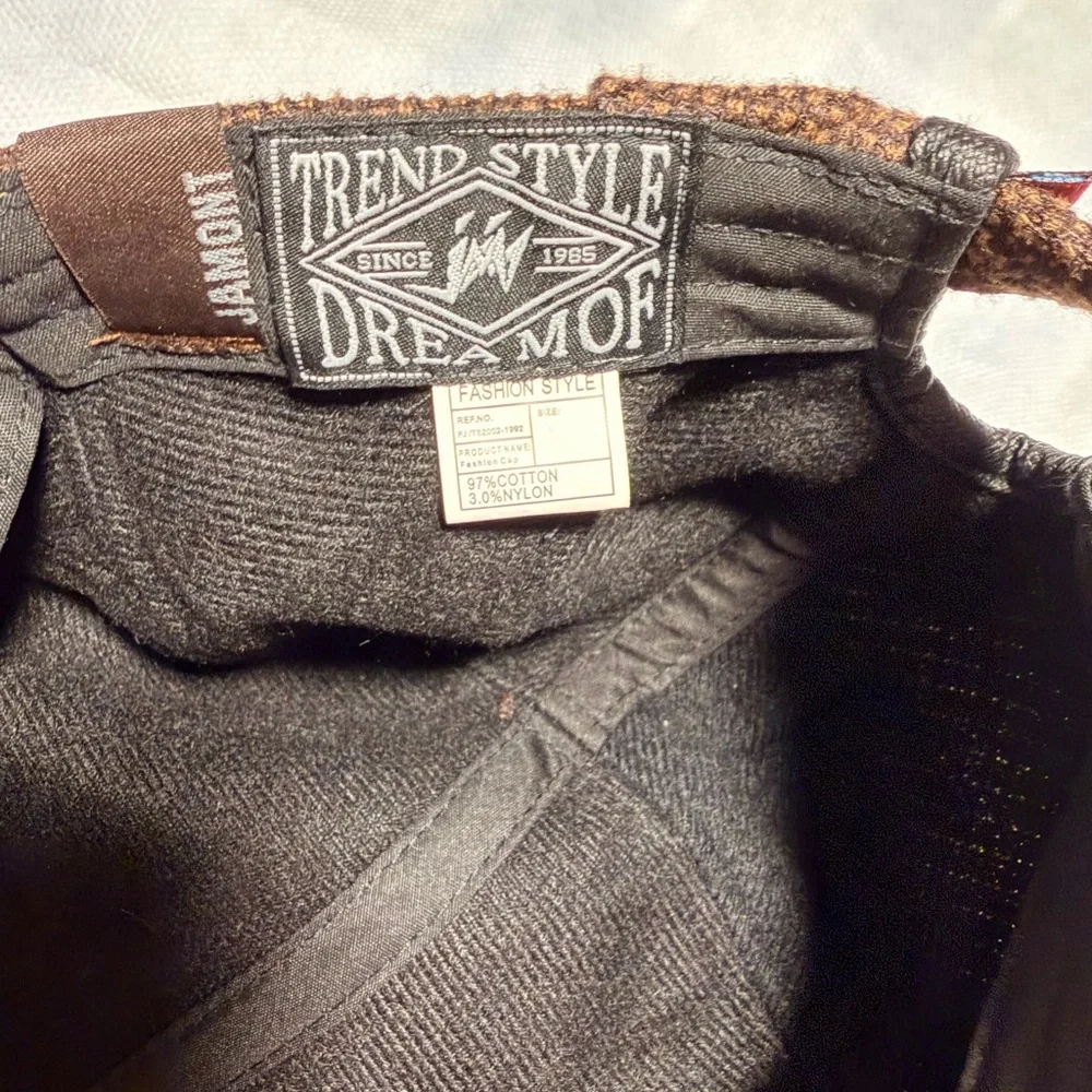 Two-Tone Brown Men's Snapback cap. - Picture 5 of 5